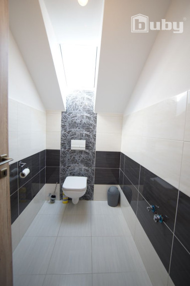 Na predaj rodinný dom v obci Blatnica, okres Martin, pozemok 1039m2.