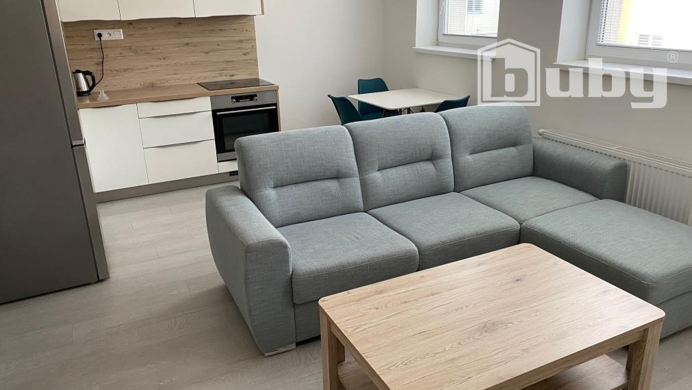 Predaj 1 izbový byt 39 m2, v novostavbe s parkovacím miestom, Martin Podháj