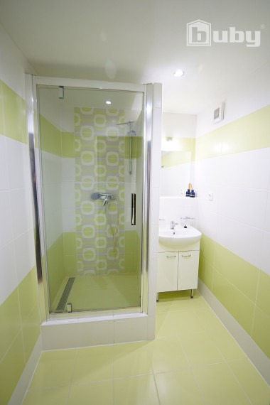 Na prenájom 2 izbový byt (49 m2), Záturčie, Martin.