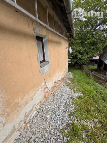 Chalupa s pozemkom 776 m2, Dolná Maríková - Hadoše