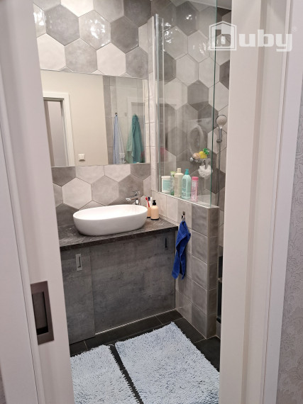 PRENÁJOM-MODERNÝ,ZARIADENÝ 3 IZB.BYT, BRVNIŠTE, POV.BYSTRICA