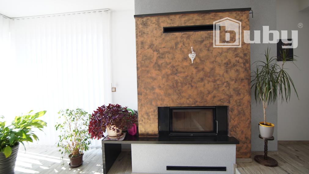 Na predaj poschodový 5 izbový rodinný dom, pozemok 1039 m2, obec Blatnica, okres Martin.