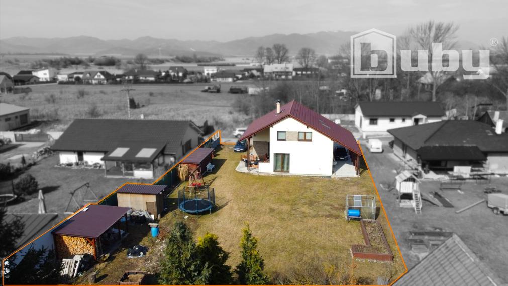 Na predaj poschodový 5 izbový rodinný dom, pozemok 1039 m2, obec Blatnica, okres Martin.