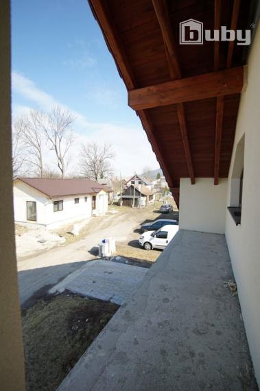 Na predaj poschodový 5 izbový rodinný dom, pozemok 1039 m2, obec Blatnica, okres Martin.