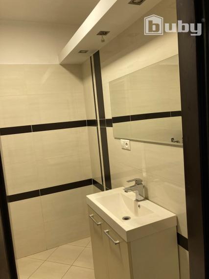 PREDAJ OBCHODNÉ PRIESTORY, CENTRUM POVAŽSKÁ BYSTRICA