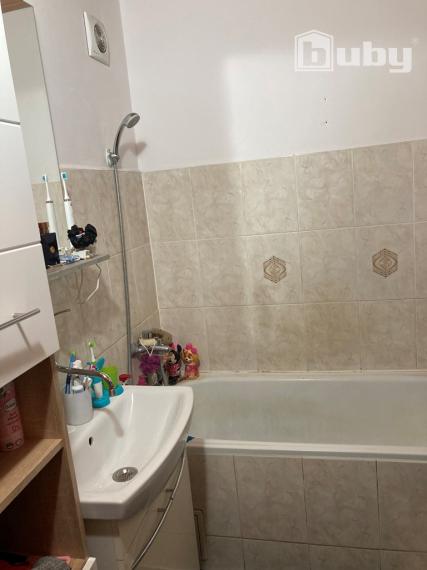 PREDAJ 3 IZBOVÝ BYT S LOGGIOU SNP, POVAŽSKÁ BYSTRICA