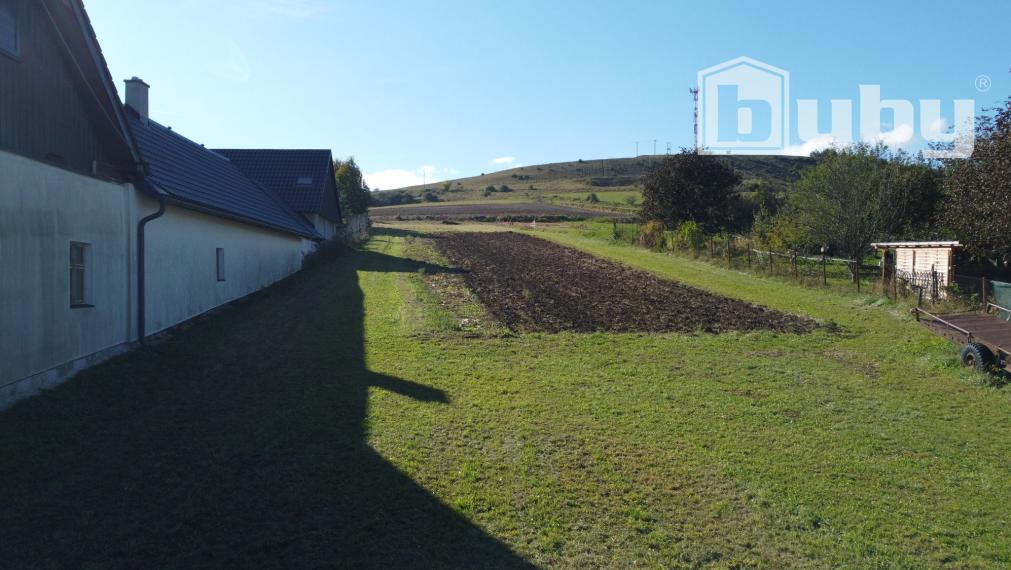 Predám stavebný pozemok, výmera 1 565 m2, obec Socovce, okres Martin.