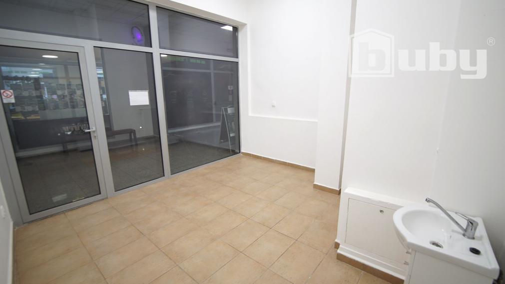 Na prenájom kancelária, 14 m2, centrum Martina.