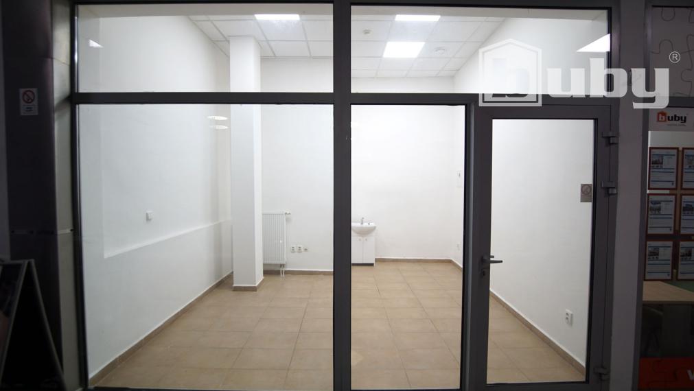 Na prenájom kancelária, 14 m2, centrum Martina.