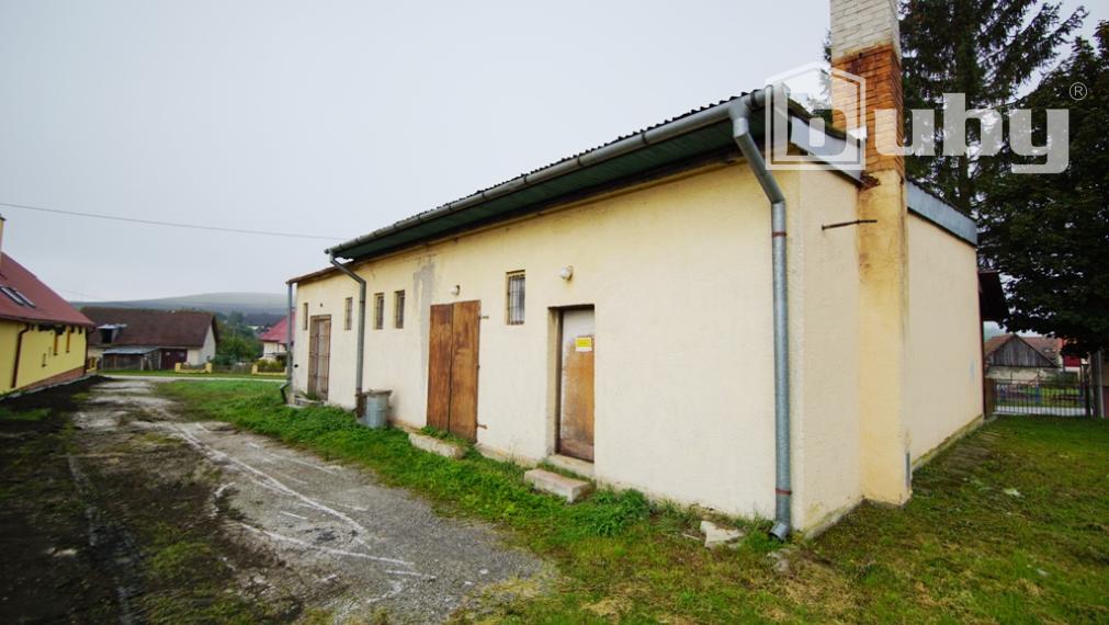 Polyfunkčná budova vhodná na podnikanie (výroba, sklad, sídlo firmy), alebo bývanie, obec Socovce, okres Martin