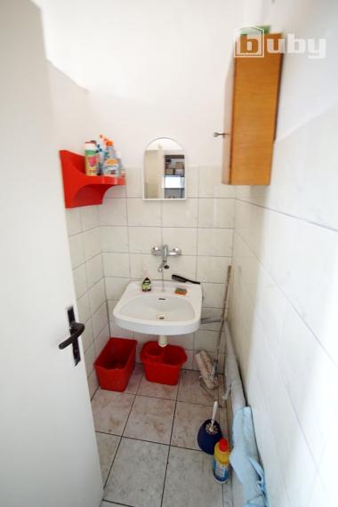 Polyfunkčná budova vhodná na podnikanie (výroba, sklad, sídlo firmy), alebo bývanie, obec Socovce, okres Martin