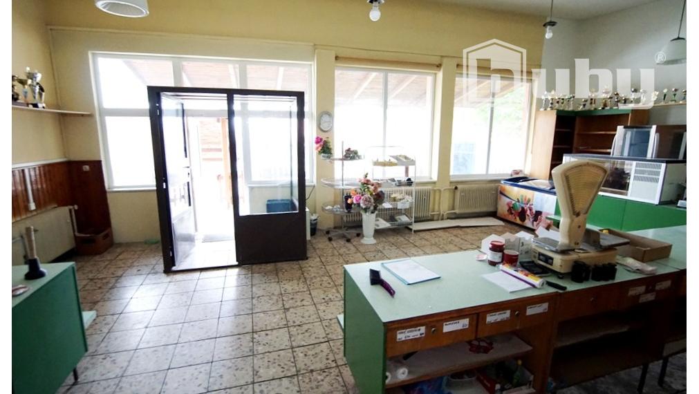 Polyfunkčná budova vhodná na podnikanie (výroba, sklad, sídlo firmy), alebo bývanie, obec Socovce, okres Martin