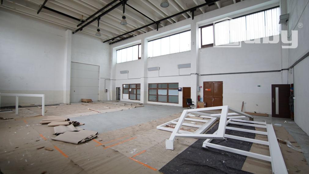 Administratívna budova na predaj, komerčný objekt, Martin - Košúty, kancelárie, výroba, sídlo firmy.