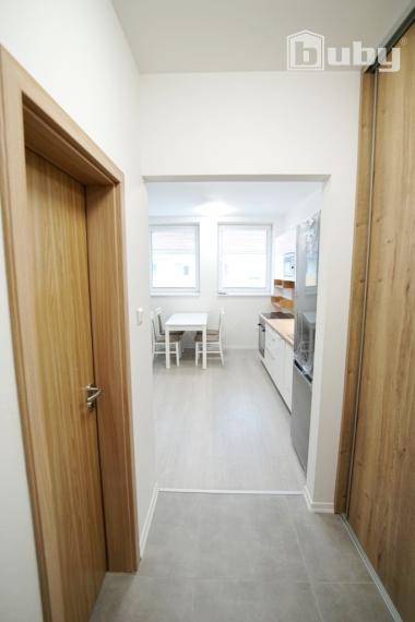 1 izbový byt s parkovacím miestom na prenájom, Martin - Podháj.