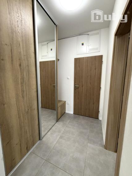 1 izbový byt s parkovacím miestom na prenájom, Martin - Podháj.