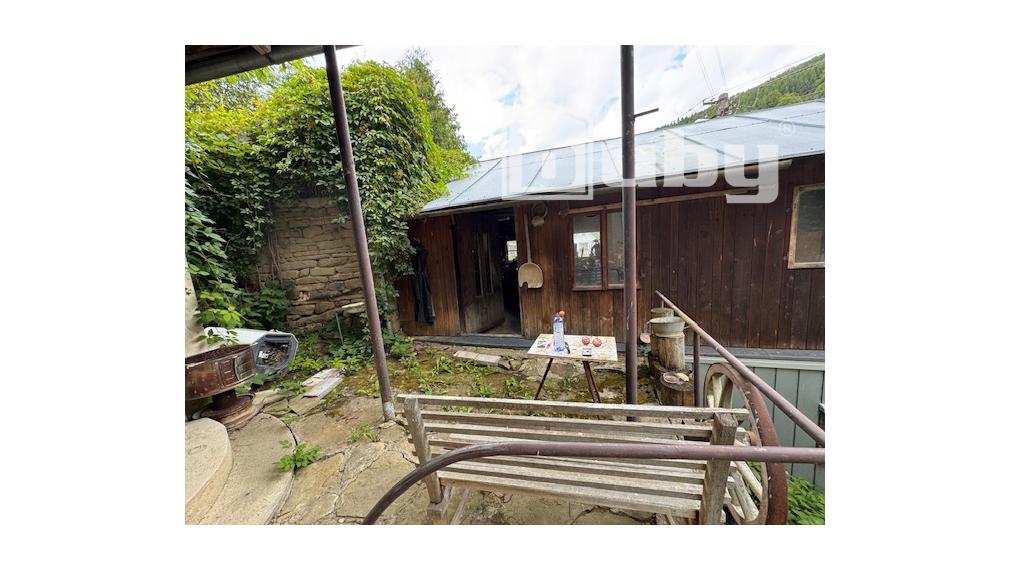 Chalupa s pozemkom 776 m2, Dolná Maríková - Hadoše