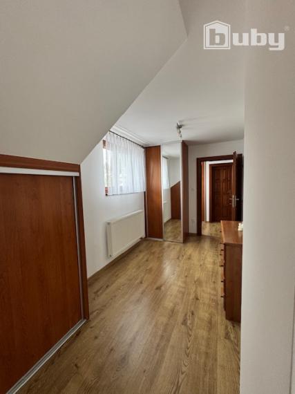 Rodinný dom 250 m2, pozemok 350 m2, predaj, Kunerad