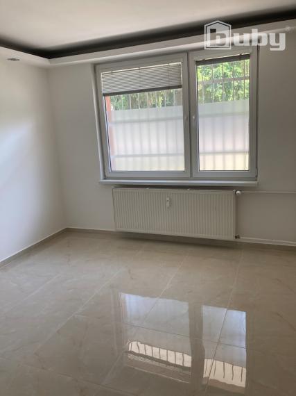 PREDAJ 3IZB. BYT STRED, POVAŽSKÁ BYSTRICA