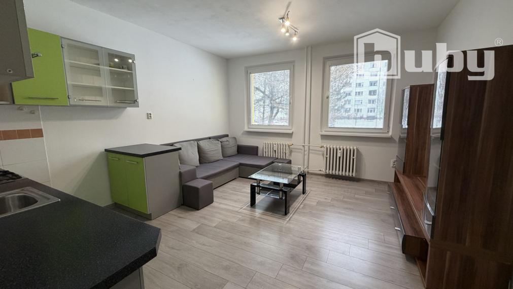 Menší 2 izbový byt na prenájom, Martin - Záturčie.