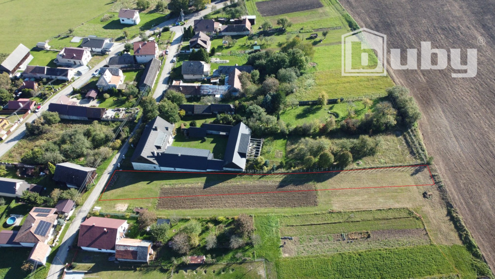 Na predaj pozemok, výmera 1 565 m2, obec Socovce, okres Martin.