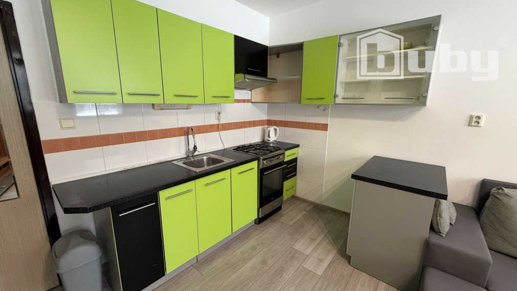 Na prenájom menší 2 izbový byt v Martine, časť Záturčie.