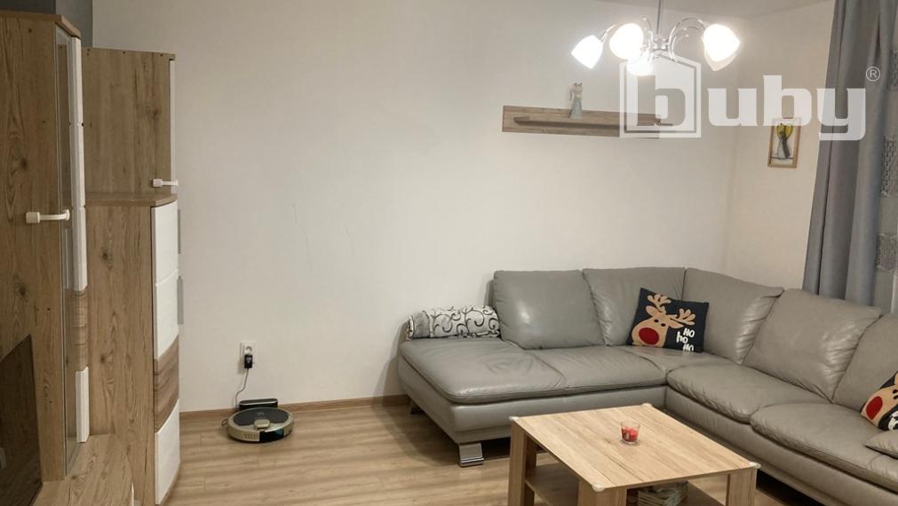 PREDAJ 3 IZBOVÝ BYT S BALKÓNOM A PARKOVANÍM, POV.BYSTRICA