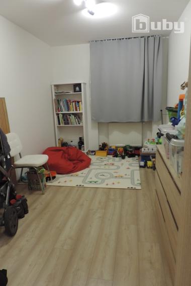 PREDAJ 3 IZBOVÝ BYT S BALKÓNOM A PARKOVANÍM, POV.BYSTRICA