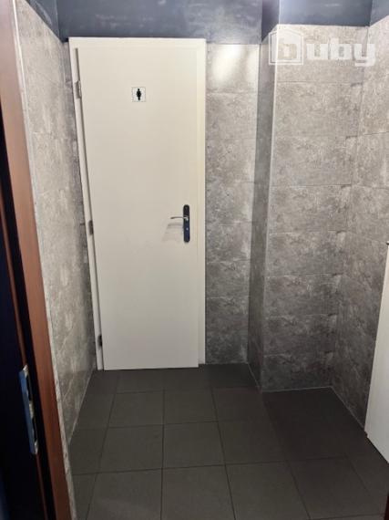 Obchodné priestory 145 m2, prenájom v centre Žiliny