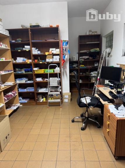 Obchodné priestory so skladom 150 m2, prenájom, Žilina