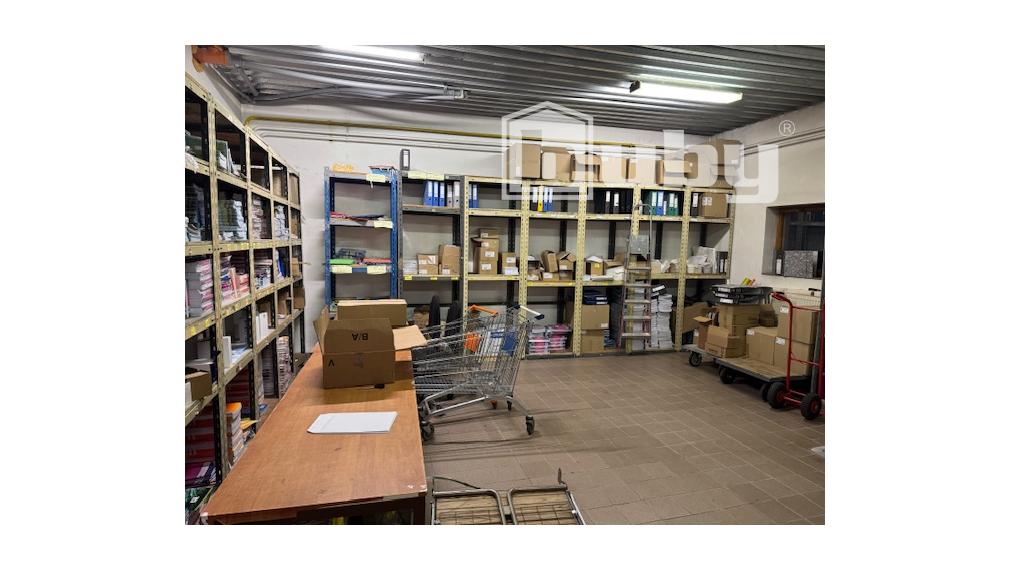 Obchodné priestory so skladom 150 m2, prenájom, Žilina