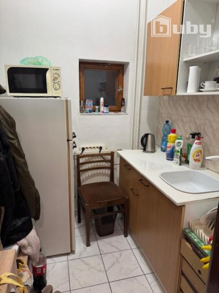 Obchodné priestory so skladom 150 m2, prenájom, Žilina