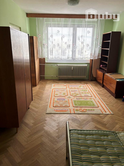 PRENÁJOM - 2 IZBOVÝ BYT STRED POVAŽSKÁ BYSTRICA