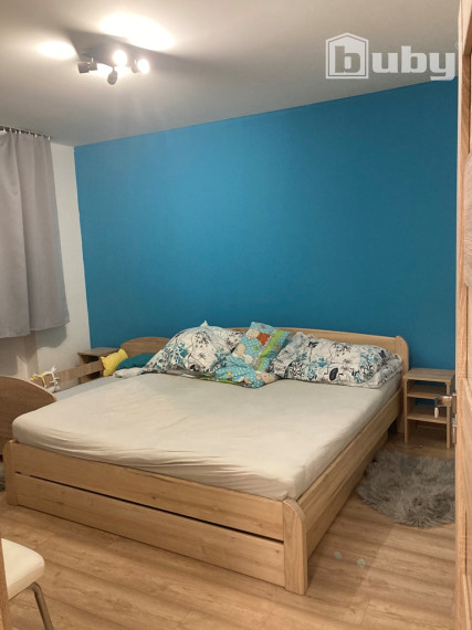 PREDAJ 3 IZBOVÝ BYT S PARKOVACÍM MIESTOM, POV.BYSTRICA, ZĽAVA !