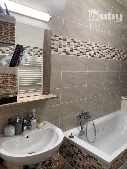 PREDAJ 3 IZB.BYT S PARKOVACÍM MIESTOM, POV.BYSTRICA, ZĽAVA!