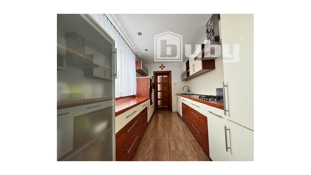 Rodinný dom 250 m2, pozemok 350 m2, predaj, Kunerad