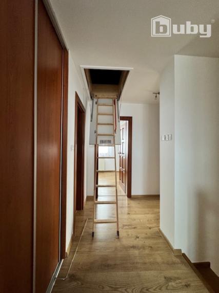 Rodinný dom 250 m2, pozemok 350 m2, predaj, Kunerad