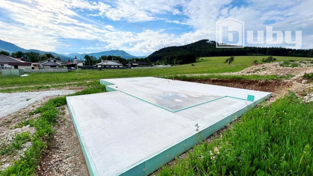 Rozostavaný rodinný dom - platňa na predaj, obec Slovany, okres Martin.