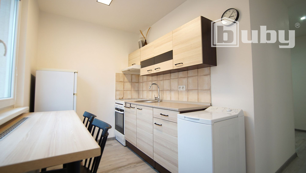 Prenajmem 2 izbový byt v centre mesta Martin, Thurzova ulica.