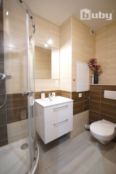 Prenajmem 2 izbový byt v centre mesta Martin, Thurzova ulica.