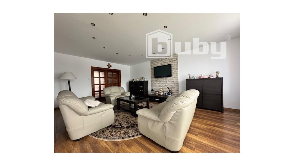 Rodinný dom 250 m2, pozemok 879m2, predaj, Kunerad