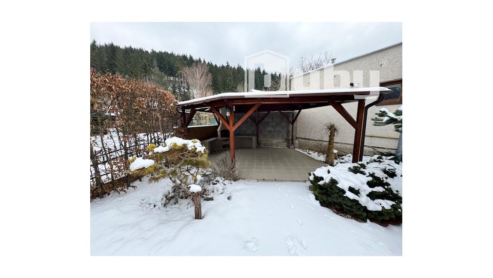 Rodinný dom 250 m2, pozemok 879m2, predaj, Kunerad