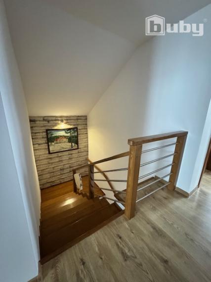 Rodinný dom 250 m2, pozemok 879m2, predaj, Kunerad