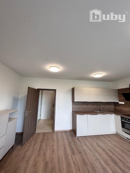 Prenájom nový 1 izbový byt 38 m2 s balkónom, Košútska, Martin