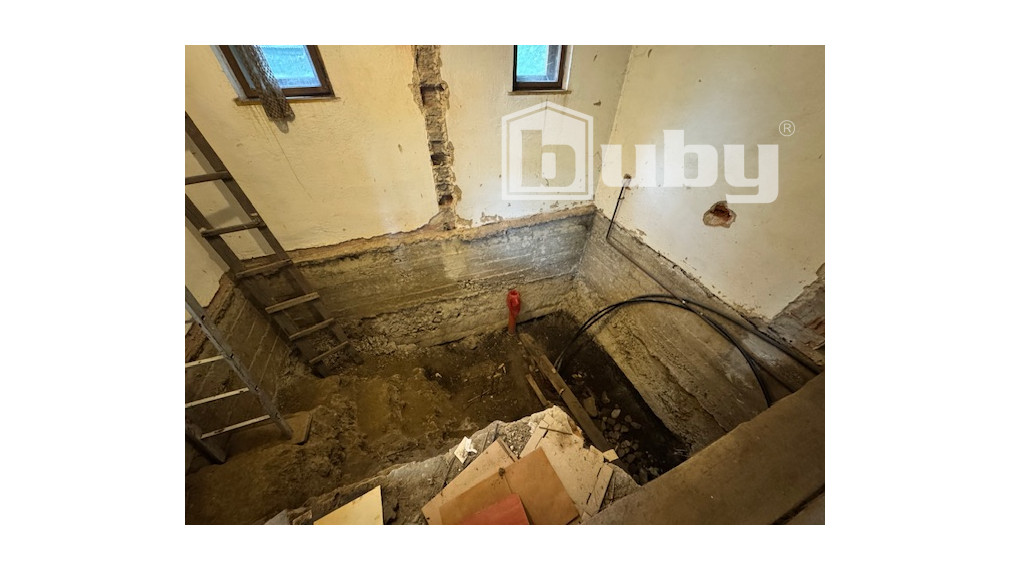 Rodinný dom na dostavanie, veľký pozemok 1009 m2, predaj, Papradno
