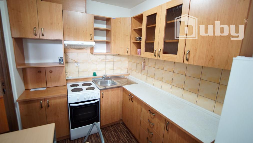 Na predaj 1 izbový byt (bauring) 30 m2, čiastočná rekonštrukcia.