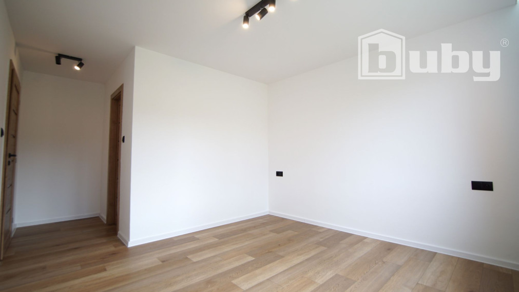 Na predaj 3 izbový byt, kompletná rekonštrukcia, 85 m².