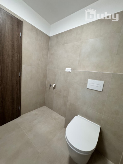 Prenájom nový 1 izbový byt 38 m2, balkón, Košútska, Martin