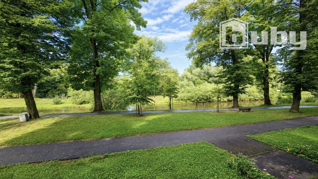 Predám kompletne zrekonštruovaný 3-izbový byt (85 m²), Vrútky.