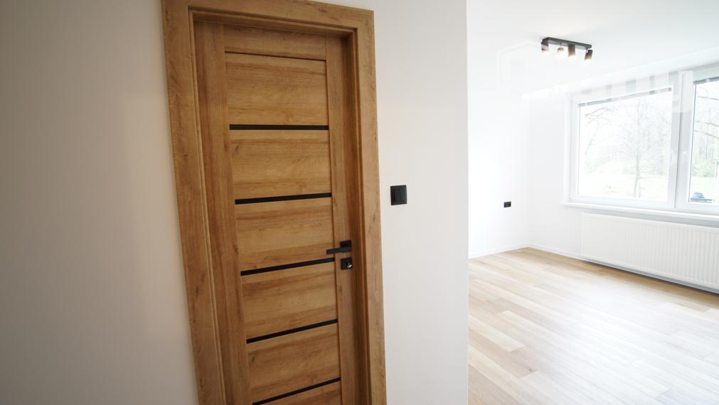 Veľký 3 izbový byt na predaj, kompletná rekonštrukcia, 85 m².