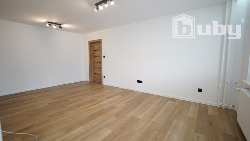Veľký 3 izbový byt na predaj, kompletná rekonštrukcia, 85 m².